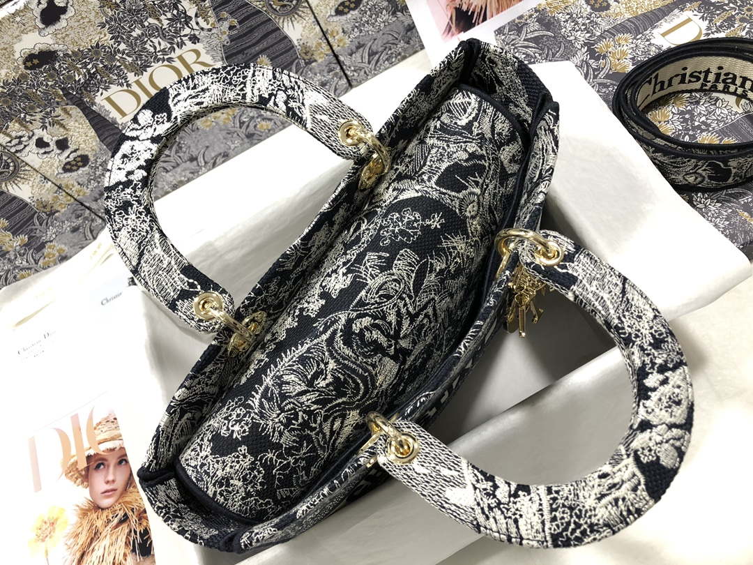 Dior M0566 Large Lady D-Lite Gray de Jouy Embroidery M1056 Dior M0566 Large Lady D Lite Gray De Jouy Embroidery M1056