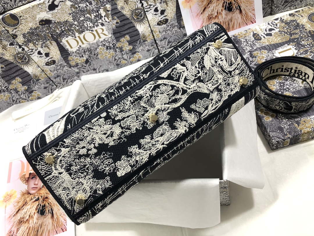 Dior M0566 Large Lady D-Lite Gray de Jouy Embroidery M1056 Dior M0566 Large Lady D Lite Gray De Jouy Embroidery M1056
