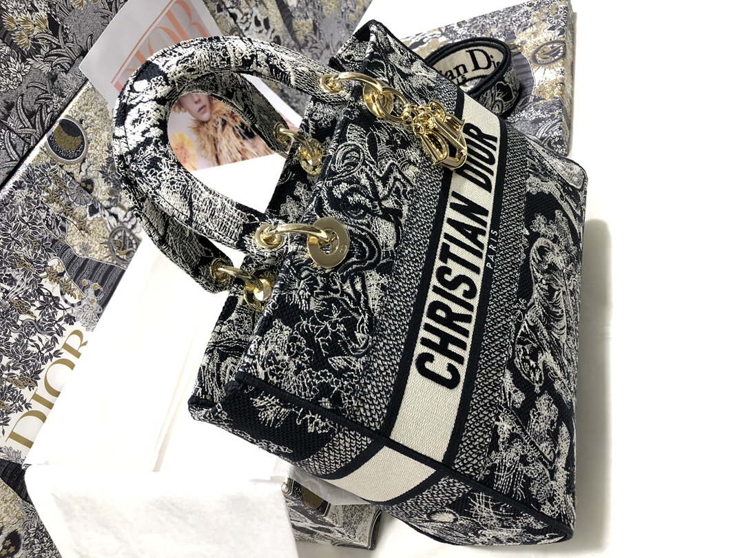 Dior M0566 Large Lady D-Lite Gray de Jouy Embroidery M1056 Dior M0566 Large Lady D Lite Gray De Jouy Embroidery M1056