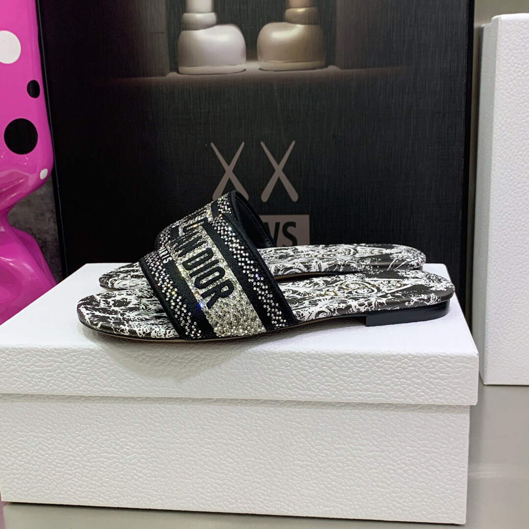 Dior Women’s Shoes Diamond Embroidered Dway Slide KCQ209TJE Black