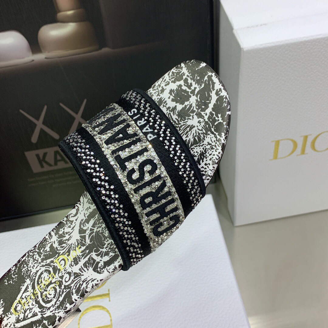 Dior Women’s Shoes Diamond Embroidered Dway Slide KCQ209TJE Black
