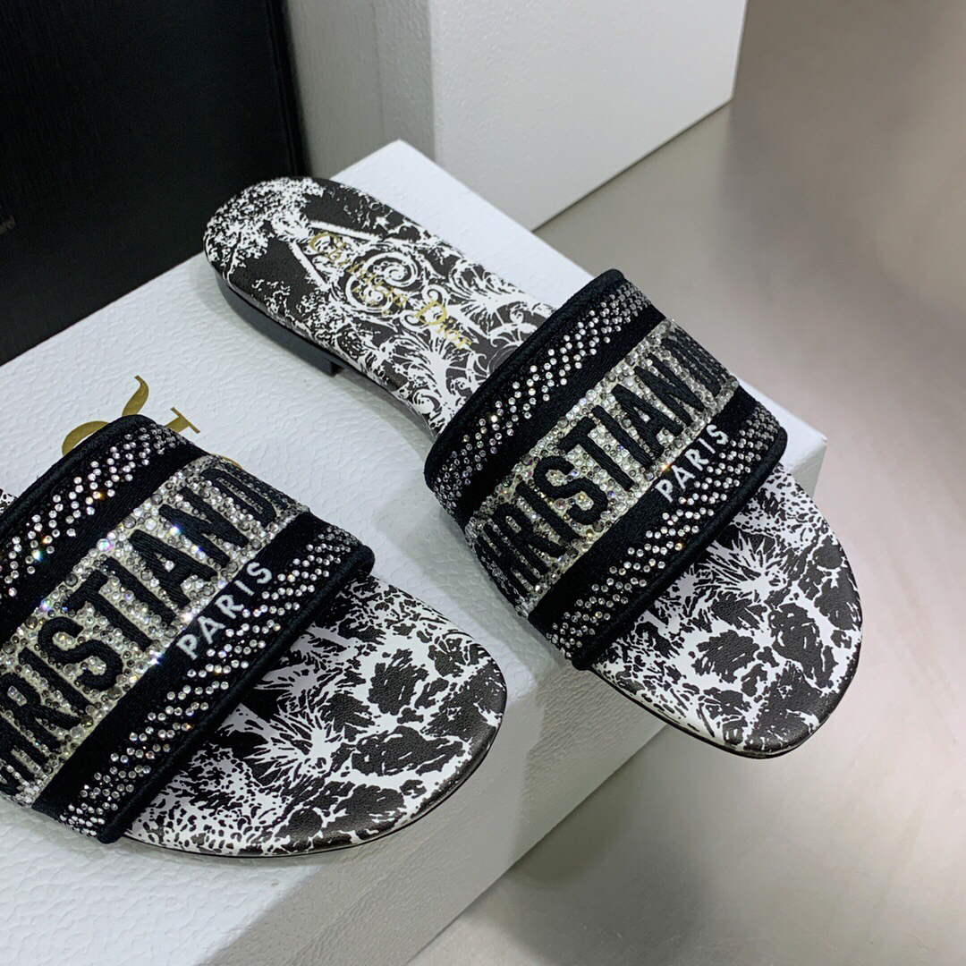 Dior Women’s Shoes Diamond Embroidered Dway Slide KCQ209TJE Black