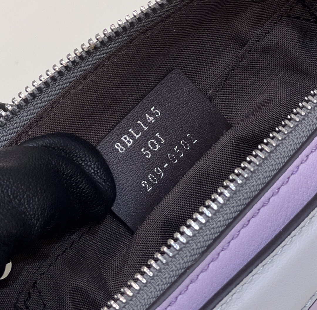 Fendi 8BL145 By The Way Mini Purple leather small Boston bag Fendi 8Bl145 By The Way Mini Purple Leather Small Boston Bag