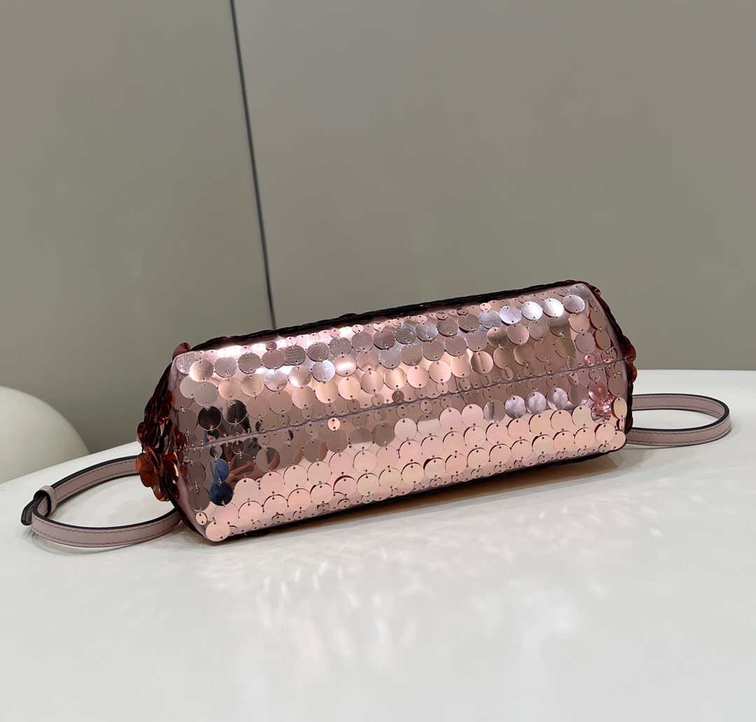 Fendi 8BP129 Fendi First Small Rose Red Gold-colored leather and sequinned bag 80066 Fendi 8Bp129 Fendi First Small Rose Red Gold Colored Leather And Sequinned Bag 80066