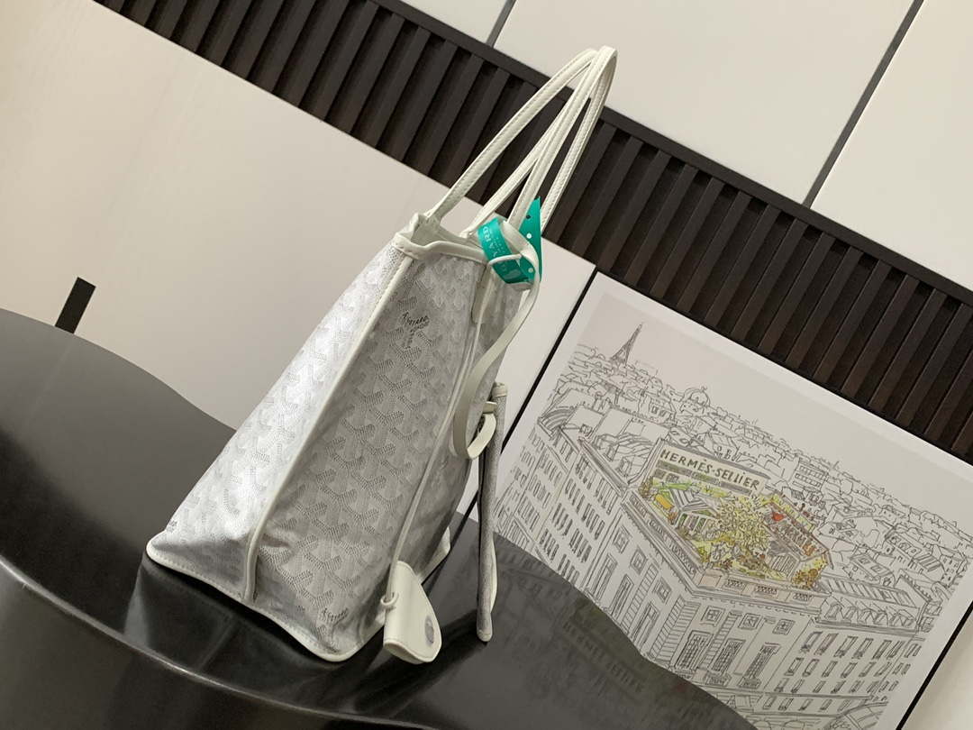 Goyard ANJOUSPMLCG03TY01P Anjou PM Bag White