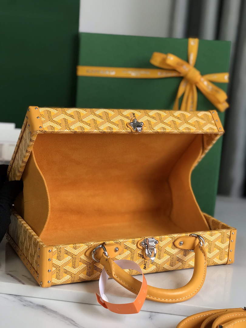 Goyard GHOTELPMLTY08CL08P Grand Hôtel box bag Yellow