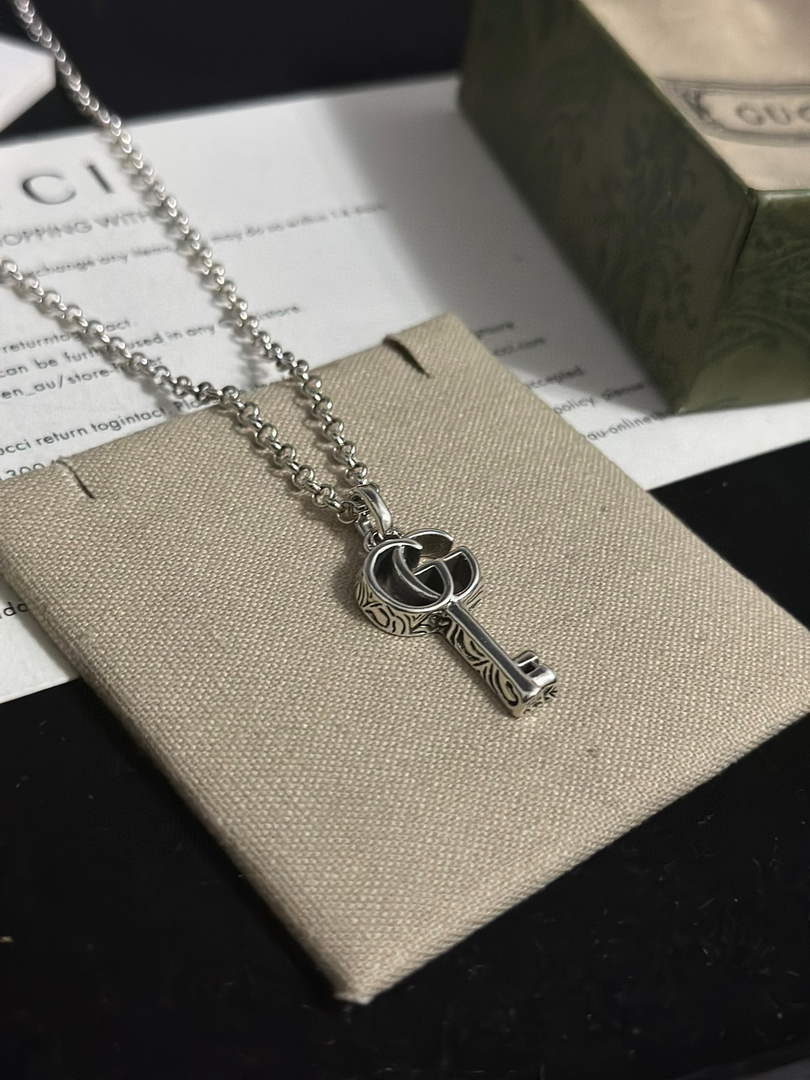 Gucci ??627757 gucci double g key necklace silver Gucci ??627757 Gucci Double G Key Necklace Silver