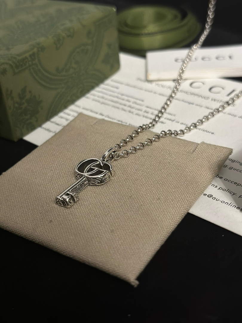 Gucci ??627757 gucci double g key necklace silver Gucci ??627757 Gucci Double G Key Necklace Silver