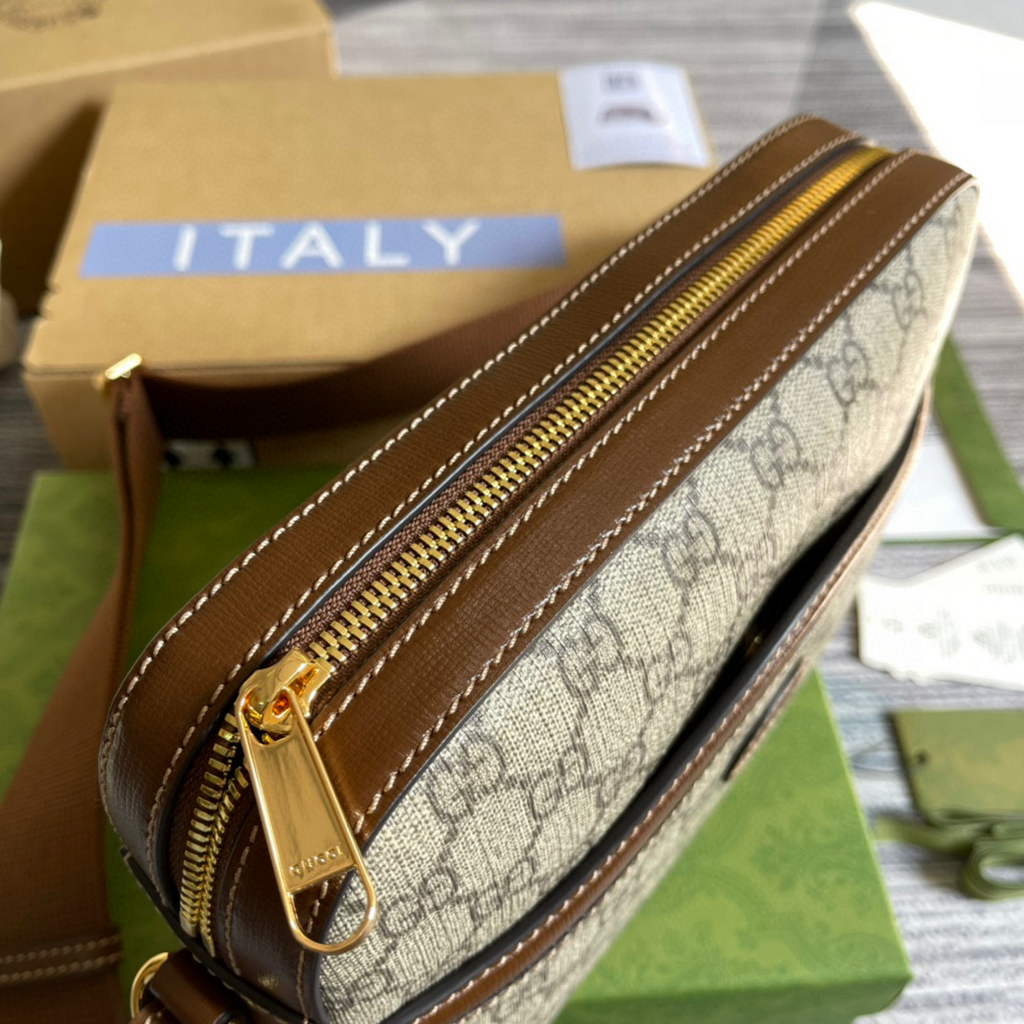 Gucci 675891 Messenger bag with jumbo GG Beige Brown
