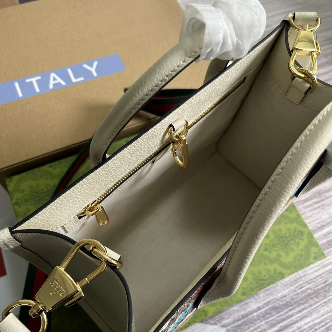 Gucci 680956 Gucci animal print small tote bag