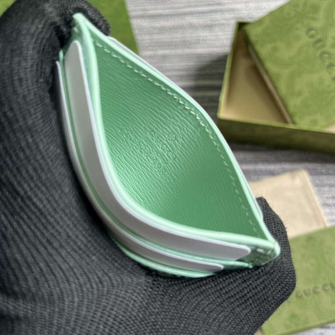 Gucci 773428 Card Case With Gucci Script Pale green
