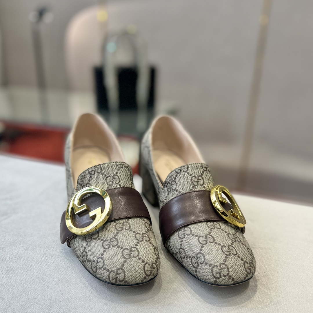 Gucci Women Shoes Style ?700271 DKSD0 1000 Women’s lug sole Interlocking G loafer 191396