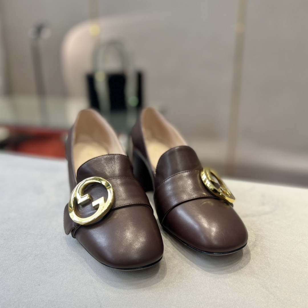 Gucci Women Shoes Style ?700271 DKSD0 1000 Women’s lug sole Interlocking G loafer 191399
