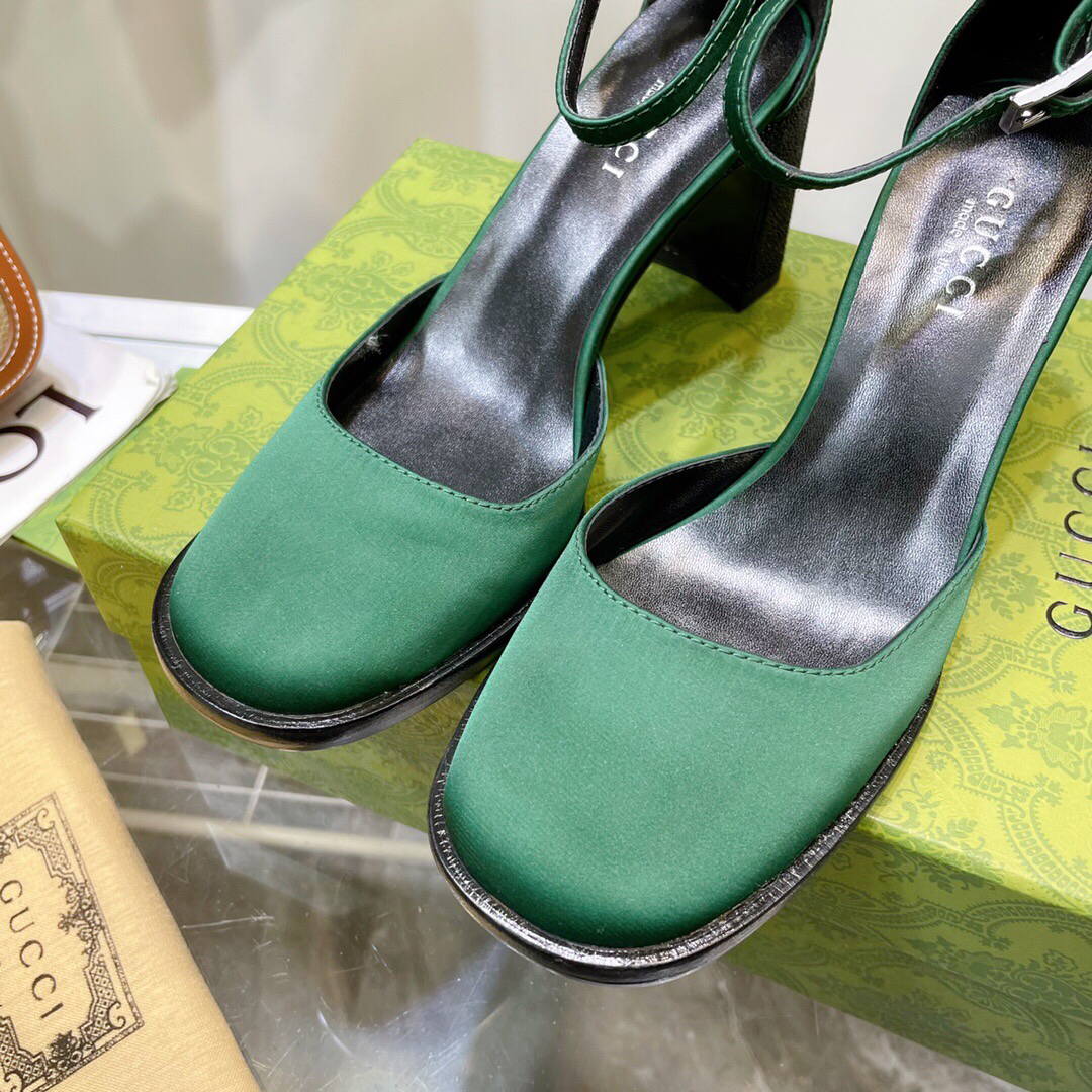 Gucci Women’s Slippers Designer Gucci Sandals Flats Shoes G81264