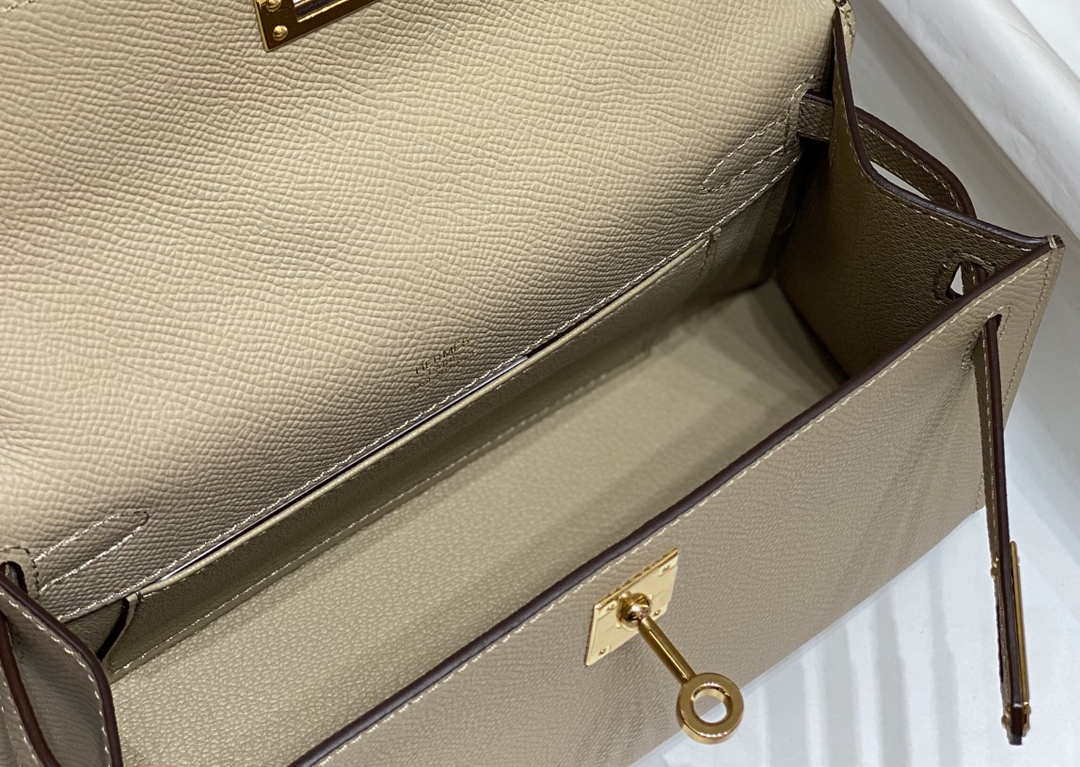 Hermes Mini Kelly Pouchette H230222 Epsom Leather Turtle Dove Grey Hermes Mini Kelly Pouchette H230222 Epsom Leather Turtle Dove Grey