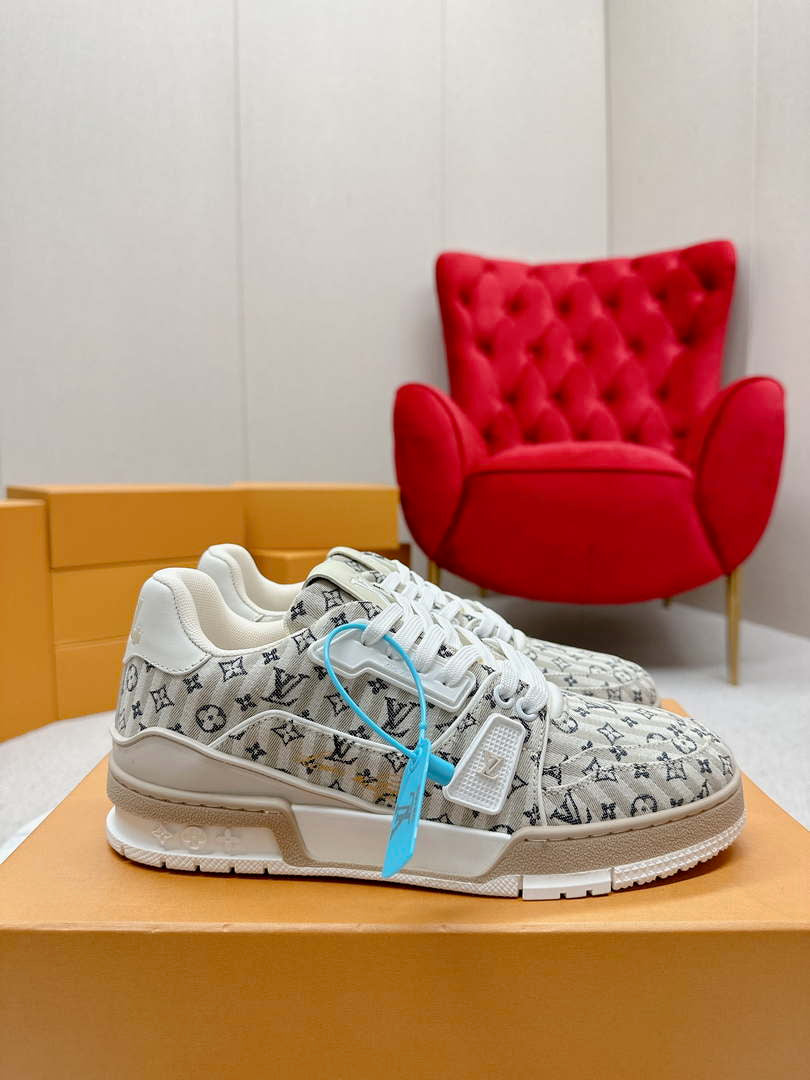Louis Vuitton 1ABG0H Men Women’s LV Trainer Sneaker L62475