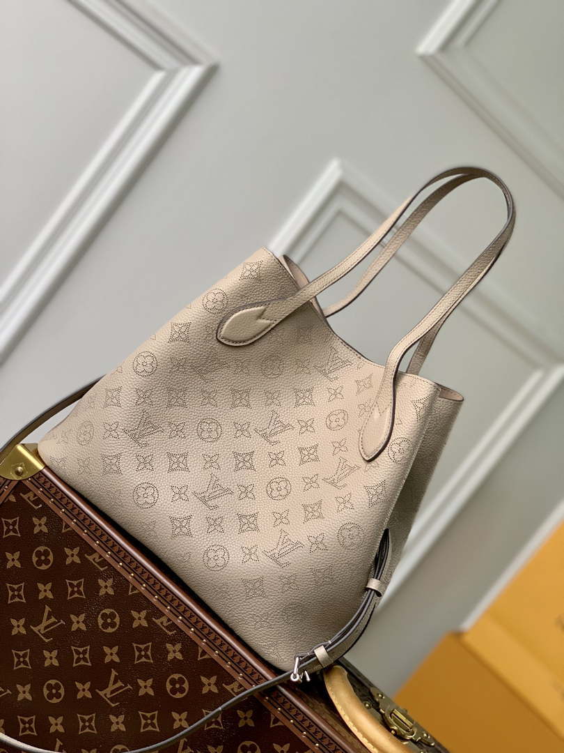 Louis Vuitton Blossom MM Mahina Tote Bag LV M21852 Galet Louis Vuitton Blossom Mm Mahina Tote Bag Lv M21852 Galet