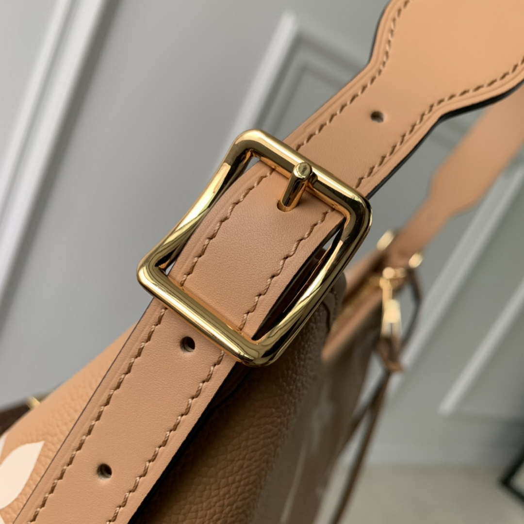 Louis Vuitton LV M46293 Carryall PM monogram M46293 Brown and Yellow