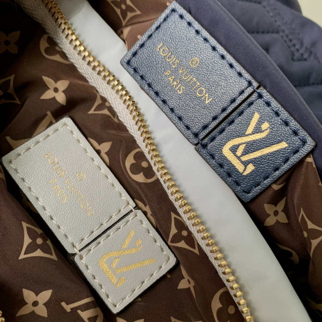 Louis Vuitton M21057 LV Maxi Multi Pochette Accessoires Bag M21056 Navy Blue and Silver