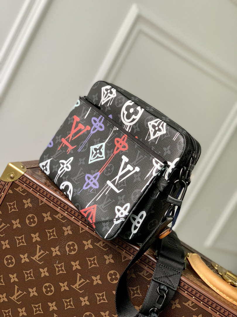 Louis Vuitton M21396 Trio Messenger Monogram LV Graffiti Orange