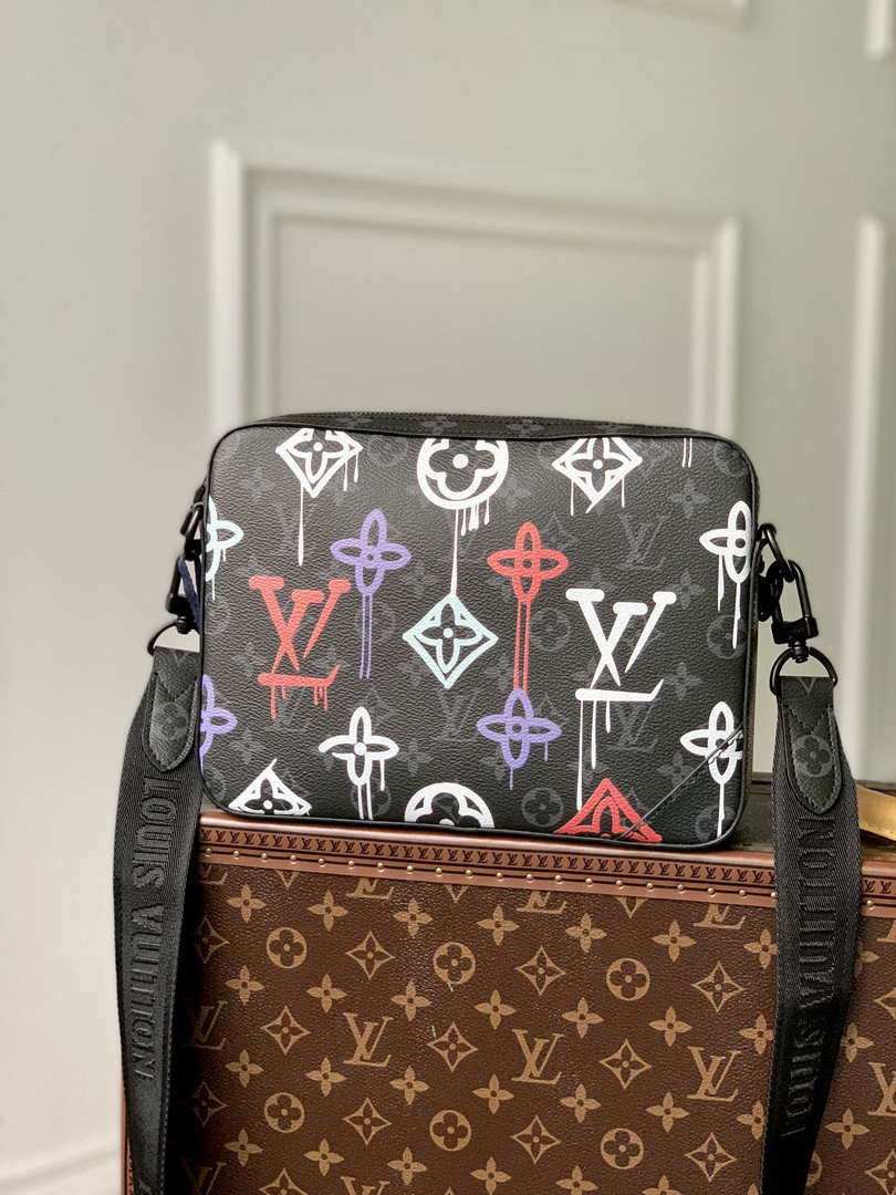 Louis Vuitton M21396 Trio Messenger Monogram LV Graffiti Orange