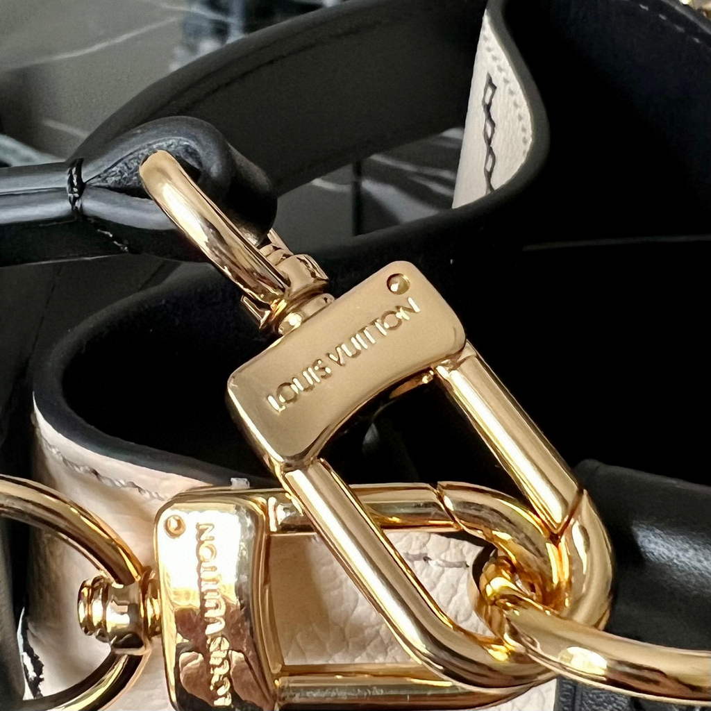 Louis Vuitton M46023 LV M46029 NéoNoé MM Monogram Beige