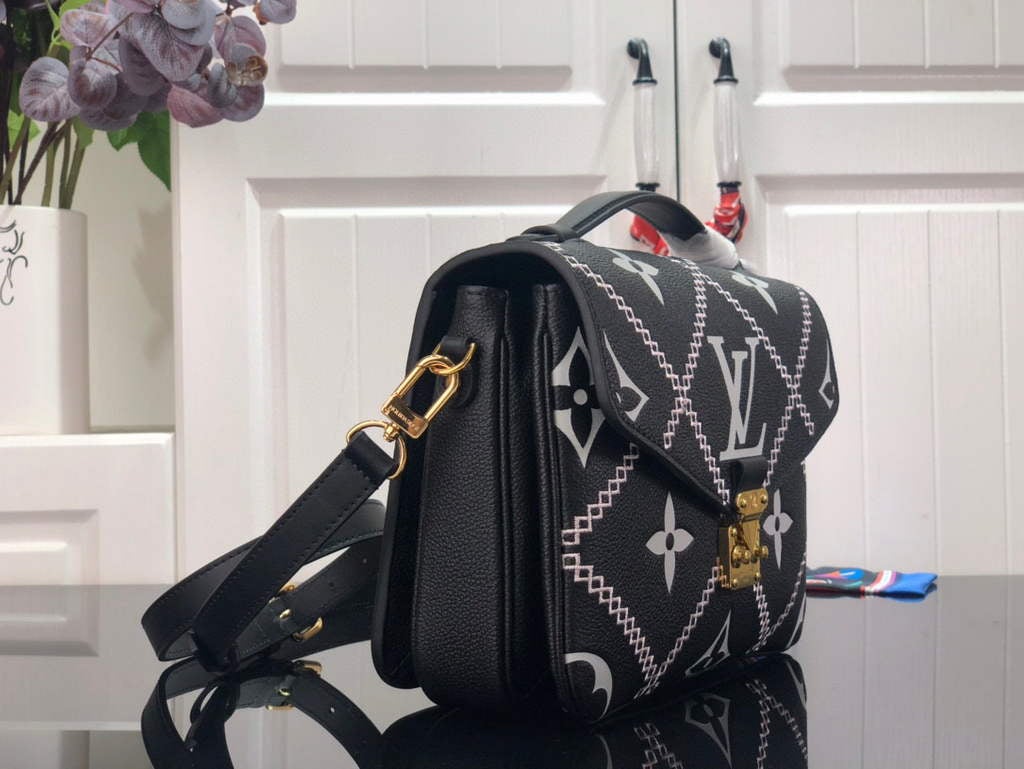 Louis Vuitton M46028 LV M46018 Pochette Metis Monogram Black