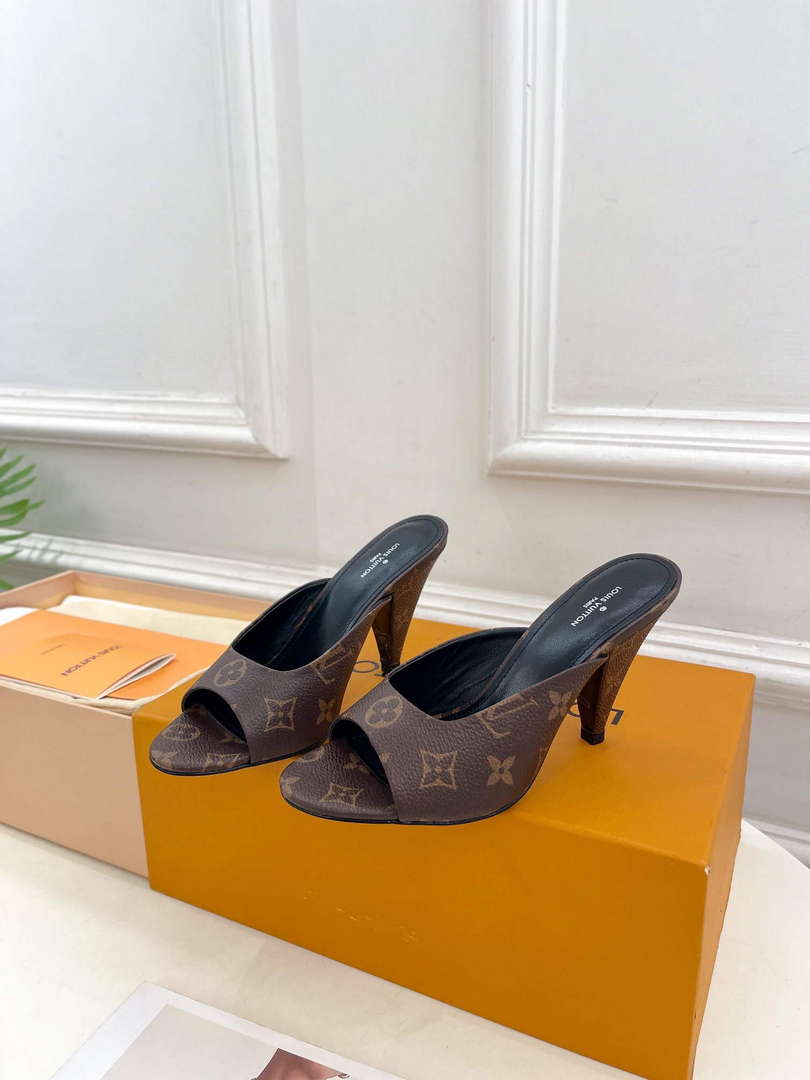 Louis Vuitton Stellar Mule Fashion Sandals L66388