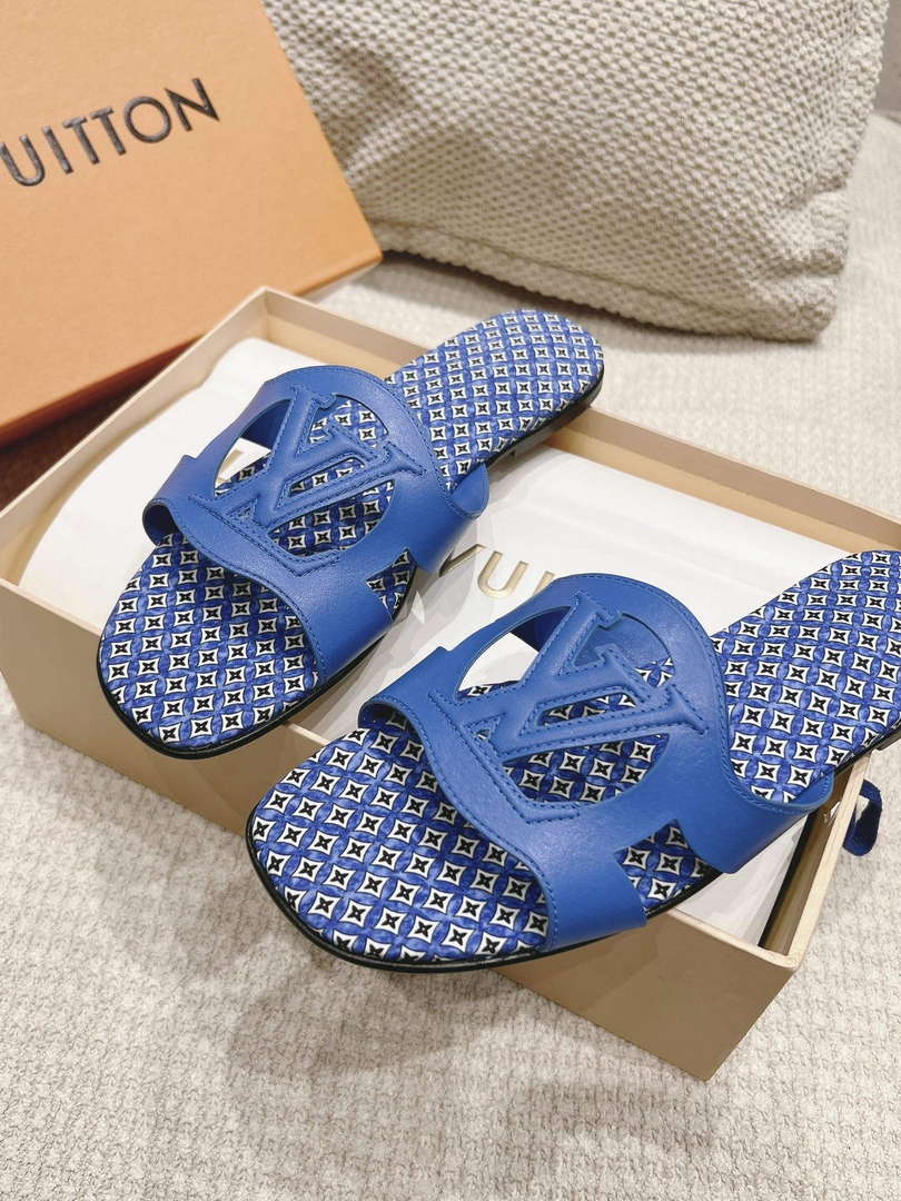 LV 1ABP20 Louis Vuitton LV Isola Flat Mules L66400