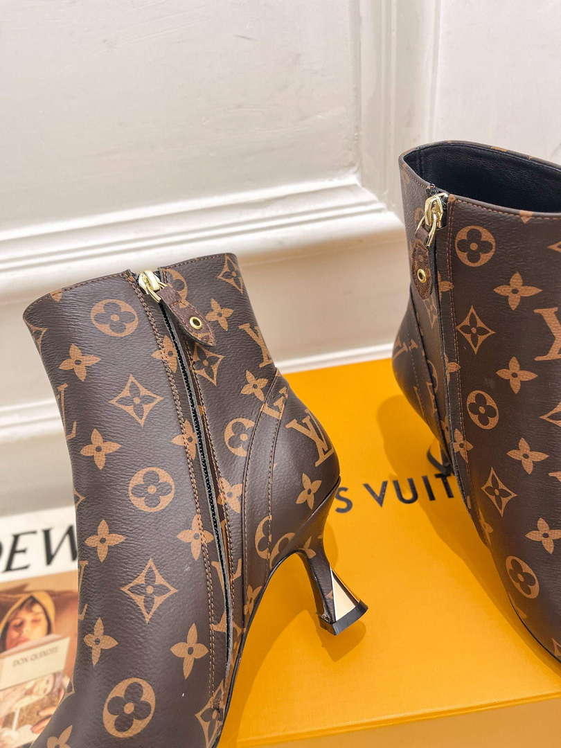 LV 1ACAKQ Louis Vuitton Women’s Shoes Sparkle Ankle Boots L75203