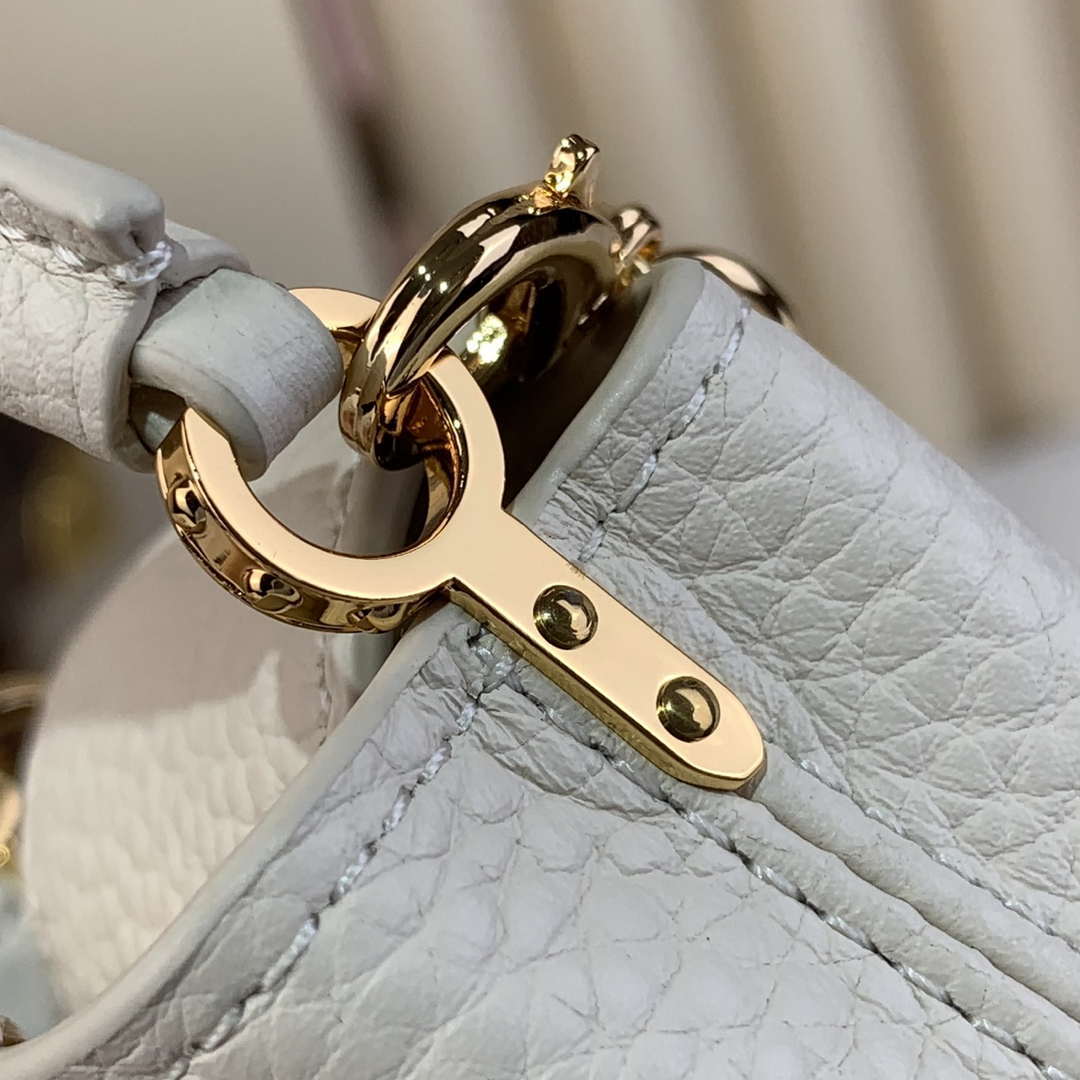 LV M02132 Louis Vuitton Capucines Micro Bag White Lv M02132 Louis Vuitton Capucines Micro Bag White