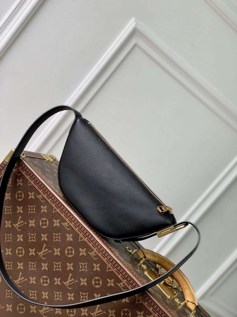 LV M11429 Louis Vuitton Low Key Bumbag Cognac Black Lv M11429 Louis Vuitton Low Key Bumbag Cognac Black