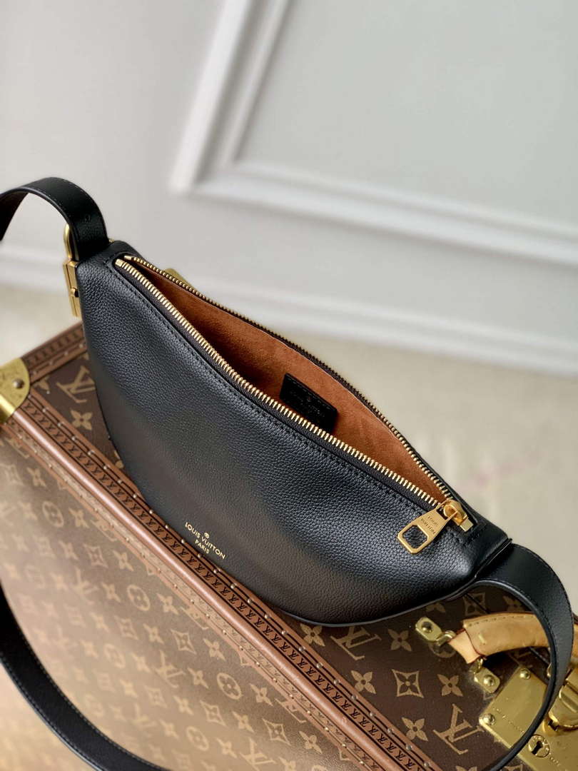 LV M11429 Louis Vuitton Low Key Bumbag Cognac Black Lv M11429 Louis Vuitton Low Key Bumbag Cognac Black