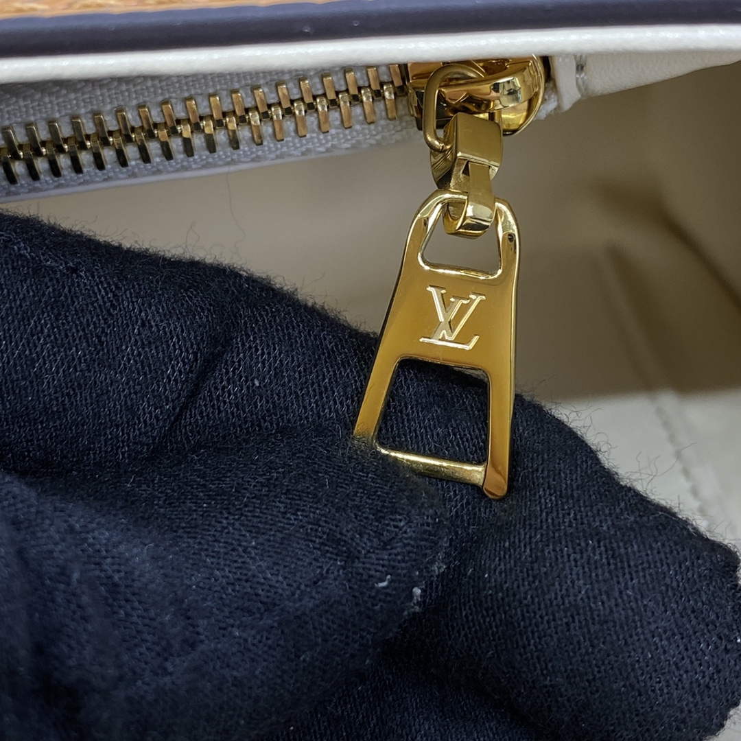 LV M22229 Louis Vuitton Twist MM Handbag Honey Gold