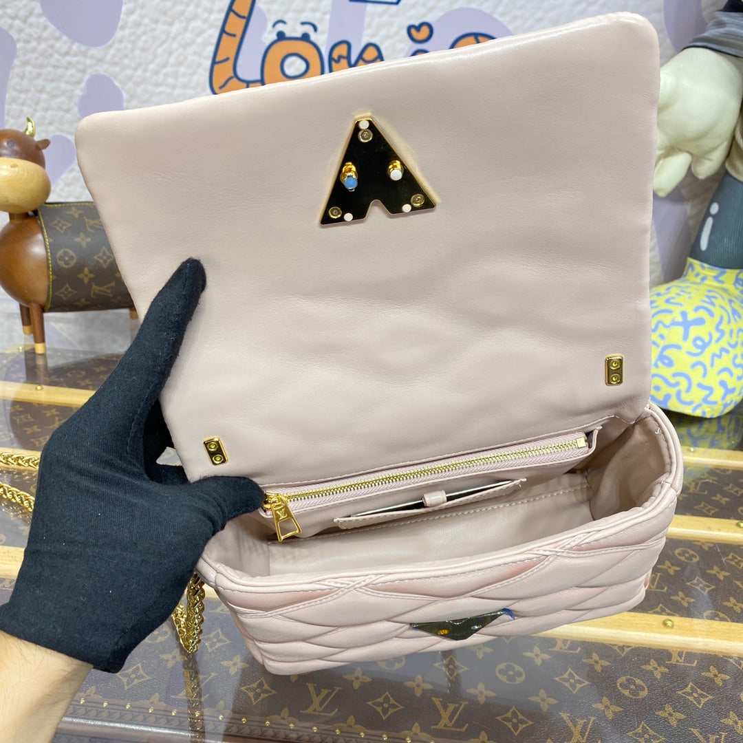 LV M23568 Louis Vuitton GO-14 MM Bag Beige Rose Lv M23568 Louis Vuitton Go 14 Mm Bag Beige Rose