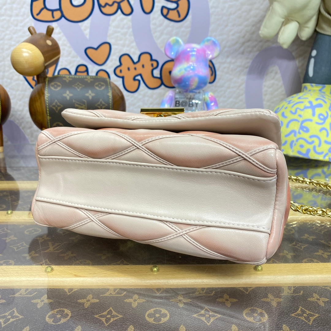 LV M23568 Louis Vuitton GO-14 MM Bag Beige Rose Lv M23568 Louis Vuitton Go 14 Mm Bag Beige Rose