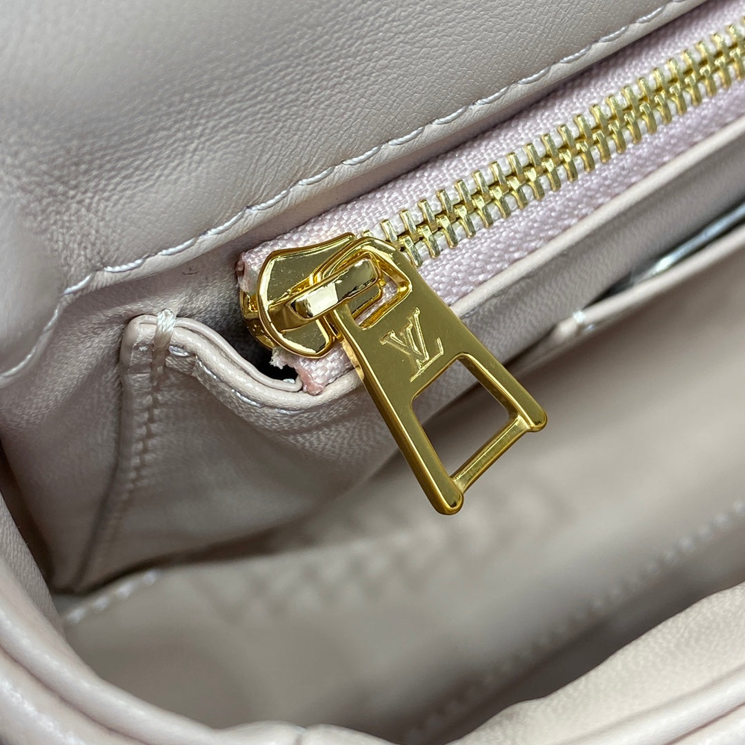 LV M23568 Louis Vuitton GO-14 MM Bag Beige Rose Lv M23568 Louis Vuitton Go 14 Mm Bag Beige Rose