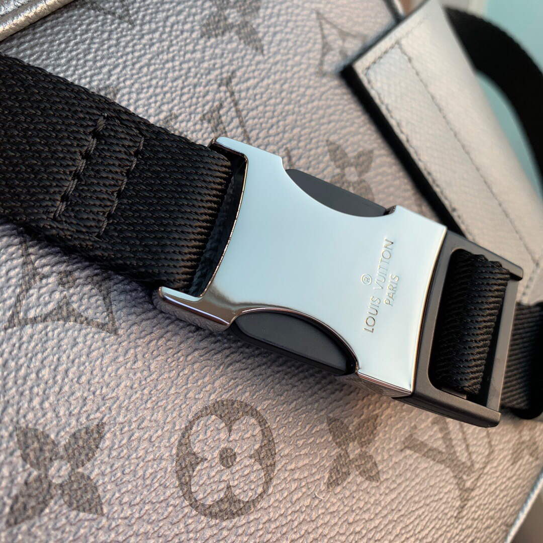 LV M30247 Louis Vuitton Outdoor Bumbag Silver Lv M30247 Louis Vuitton Outdoor Bumbag Silver