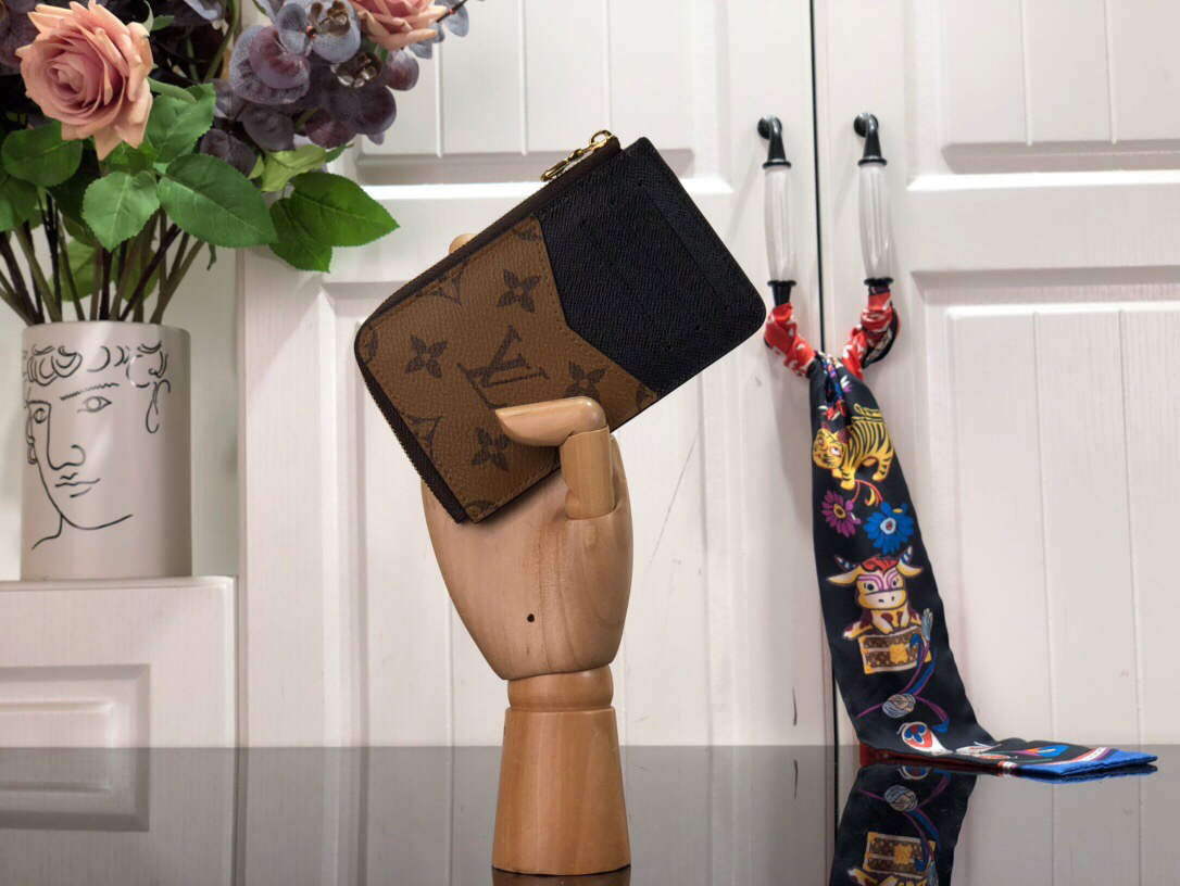 LV M69431 Louis Vuitton Card Holder Recto Verso