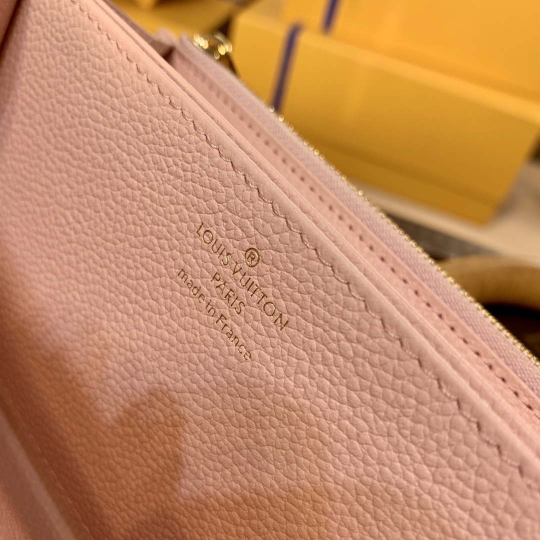 LV M82758 Louis Vuitton Cléa Wallet Mahina Pink