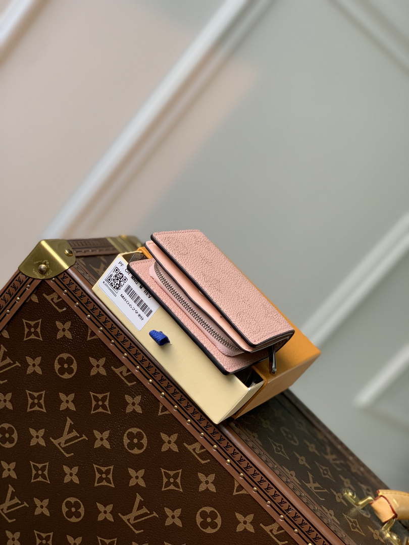 LV M82758 Louis Vuitton Cléa Wallet Mahina Pink