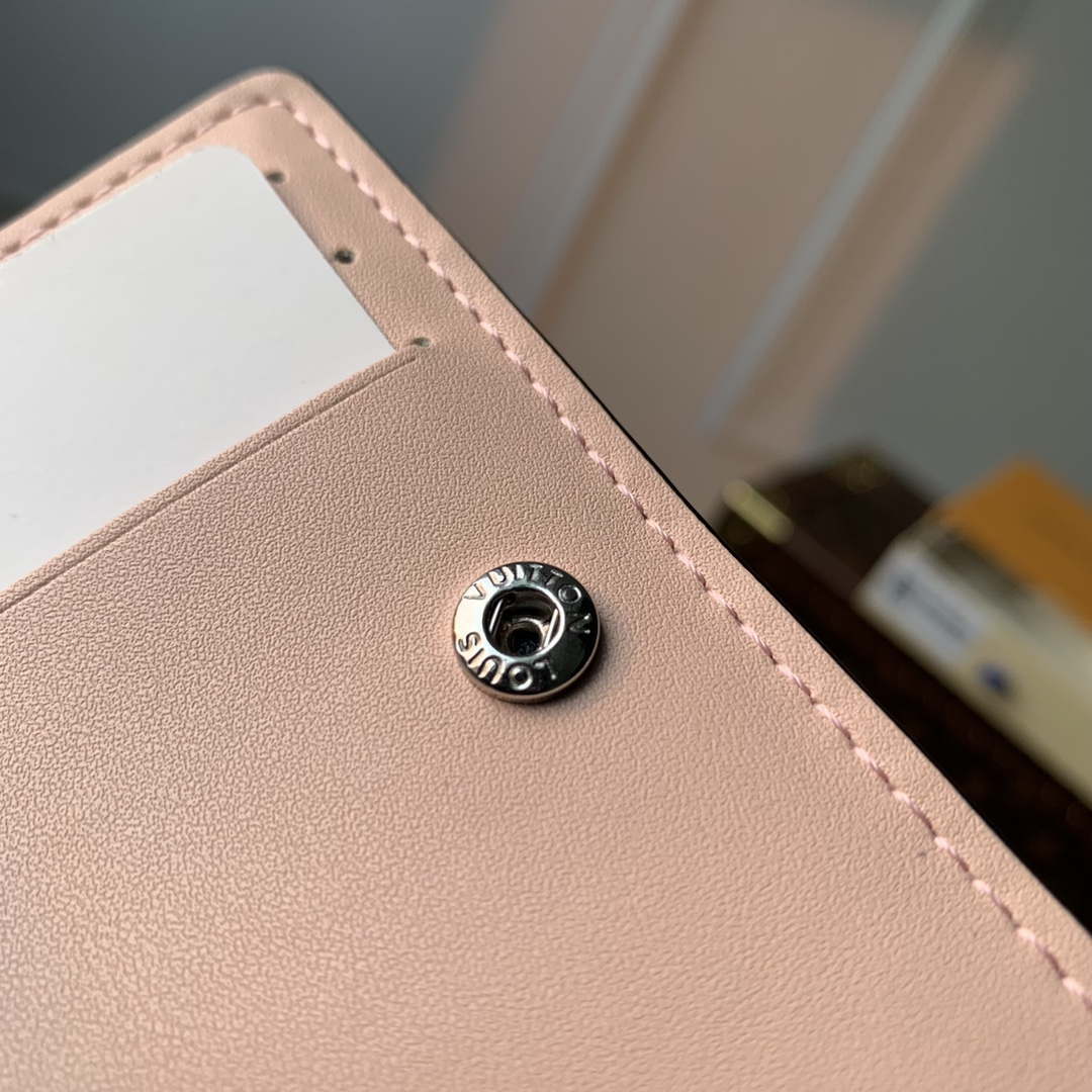 LV M82758 Louis Vuitton Cléa Wallet Mahina Pink