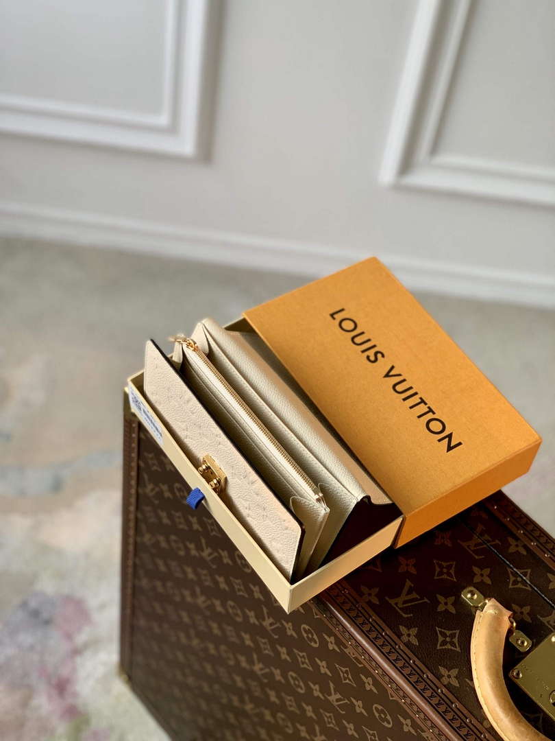 LV M83276 Louis Vuitton Sarah Wallet Cream
