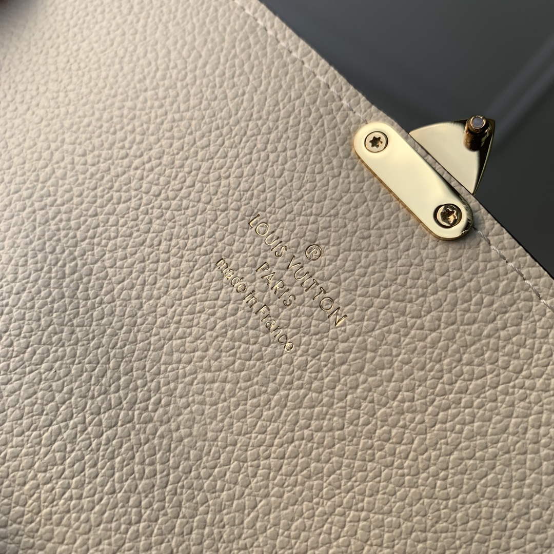 LV M83276 Louis Vuitton Sarah Wallet Cream