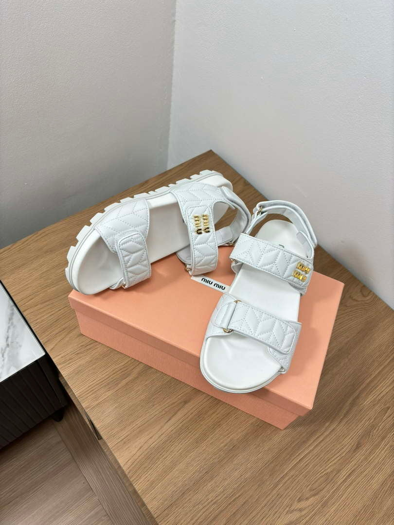 MiuMiu 5X135E Women’s Sporty matelassé nappa leather sandals Miu8002