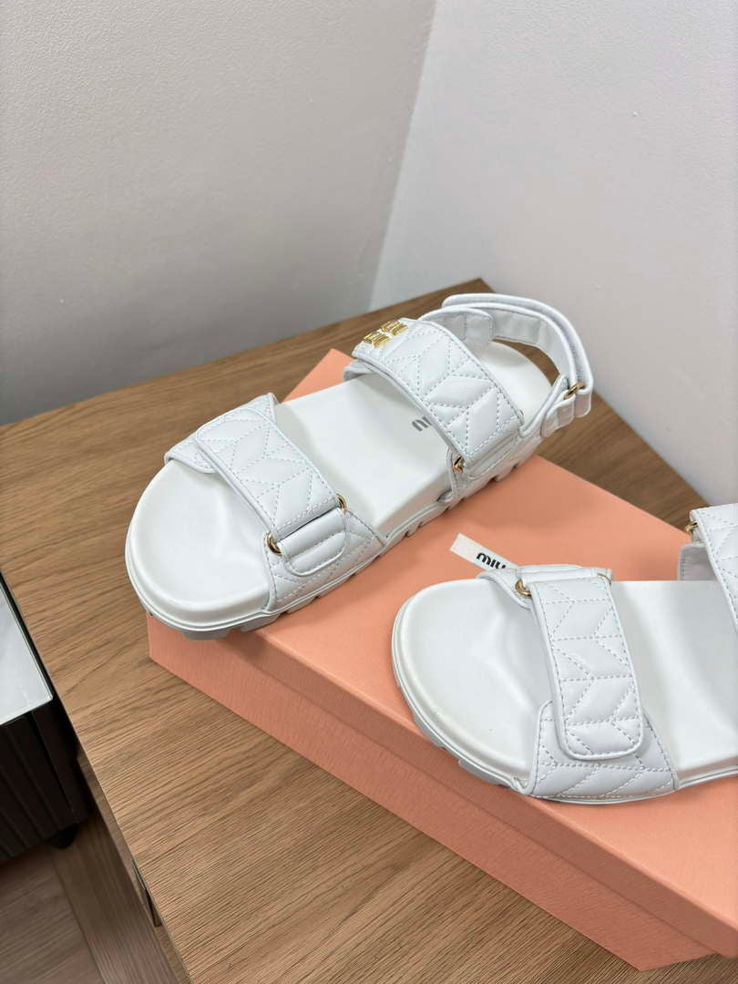 MiuMiu 5X135E Women’s Sporty matelassé nappa leather sandals Miu8002