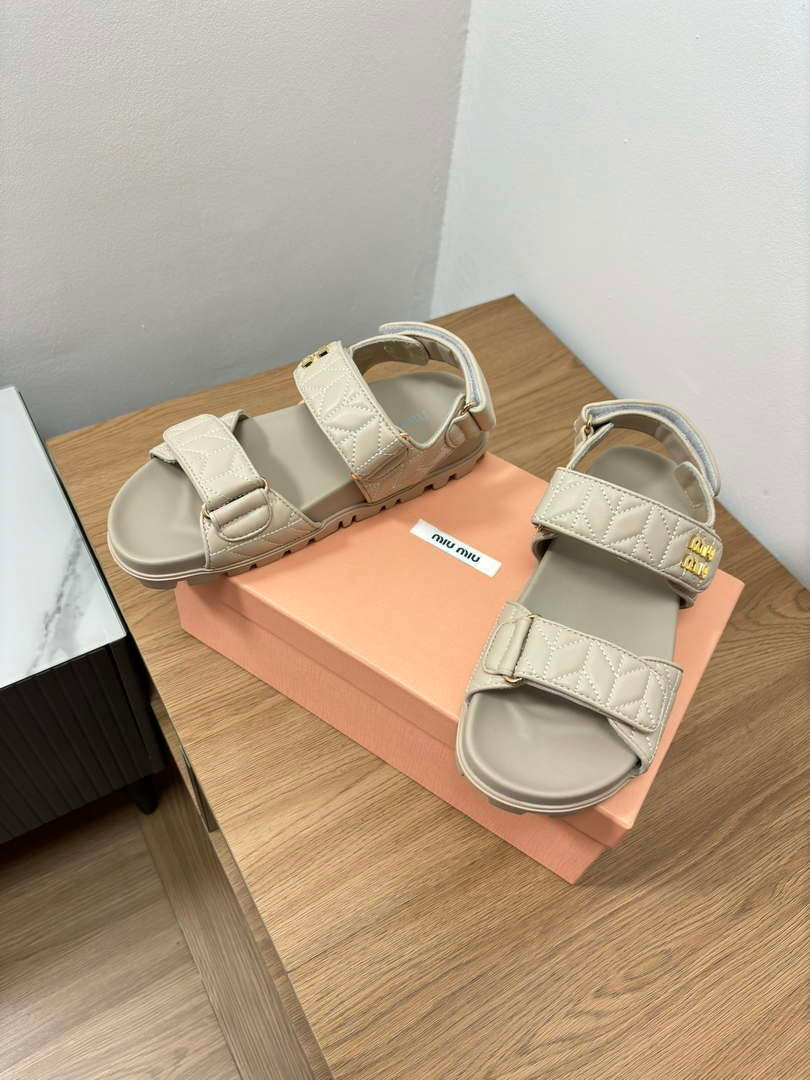 MiuMiu 5X135E Women’s Sporty matelassé nappa leather sandals Miu8003