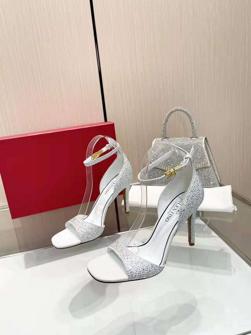 Valentino Women’s Full Diamond Shoes 95mm V75472