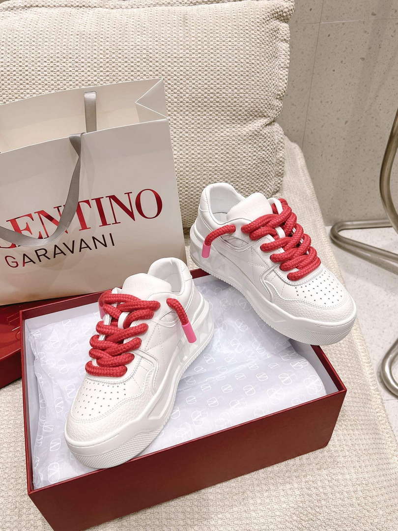 Valentino Women’s Men’s one Stud XL Trainer in Nappa Leather V54894