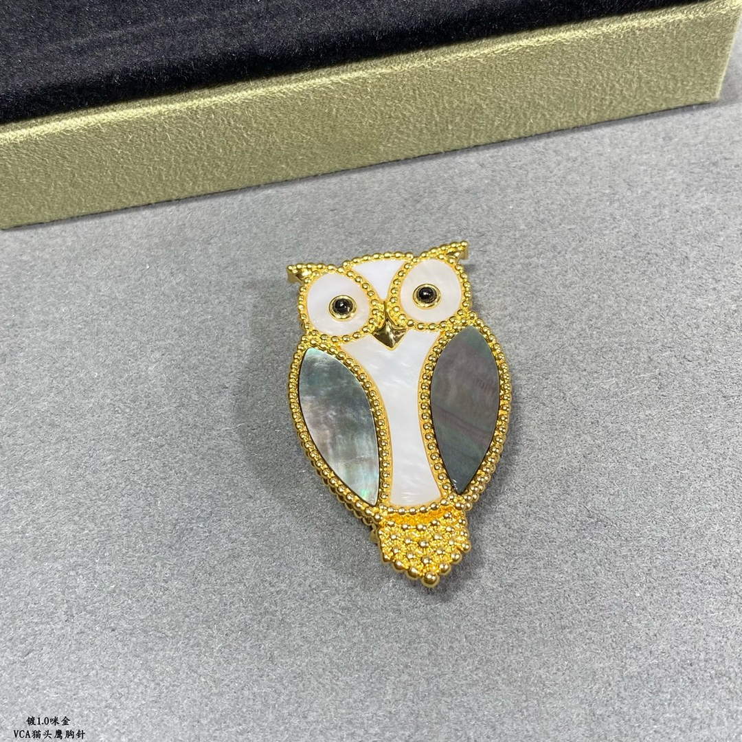 Van Cleef & Arpels Lucky Animals Owl Brooch VCARP2AV00 yellow gold Van Cleef & Arpels Lucky Animals Owl Brooch Vcarp2Av00 Yellow Gold